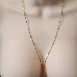 🌻#1   22-inch Gold toned necklace